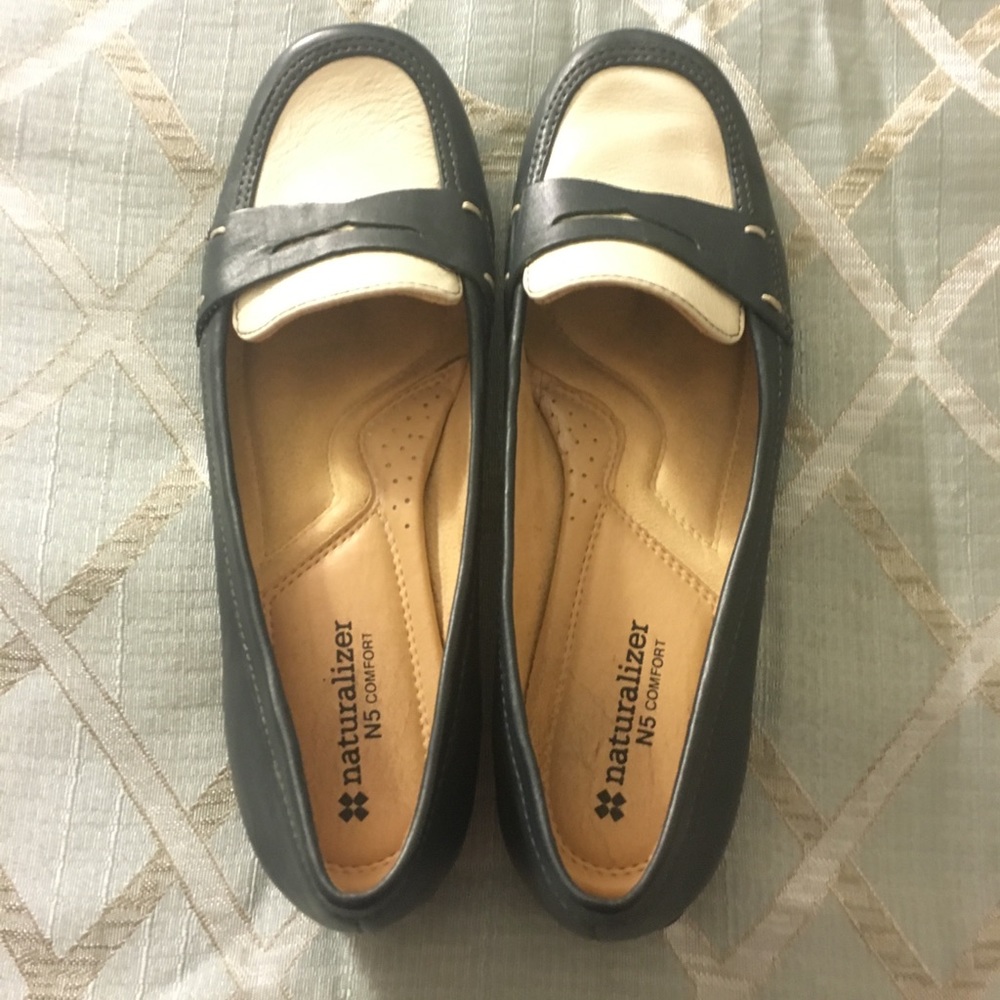 Naturalizer Navy/White Shoe